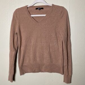 Quince Mongolian Cashmere V Neck Sweater